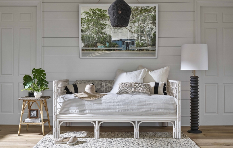 beach style daybed with trundle