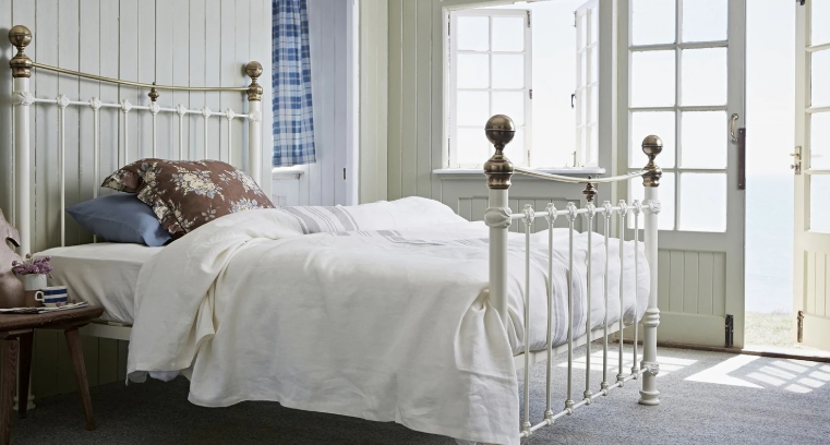 seaside themed bed linen